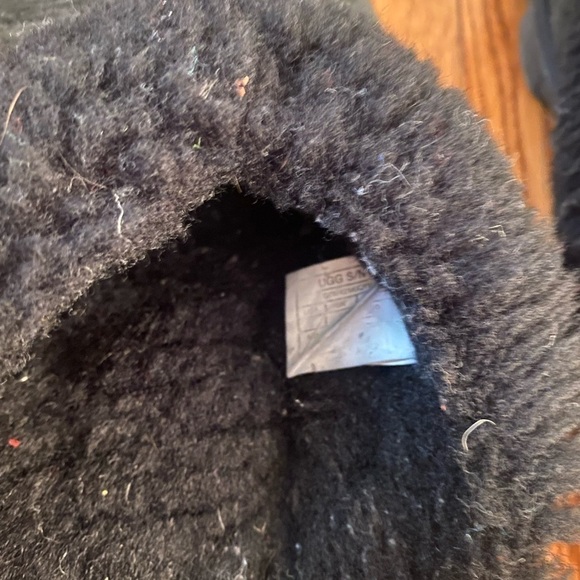 UGG Australia Coquette Black Shearling Slippers Size 8 - Picture 6 of 8